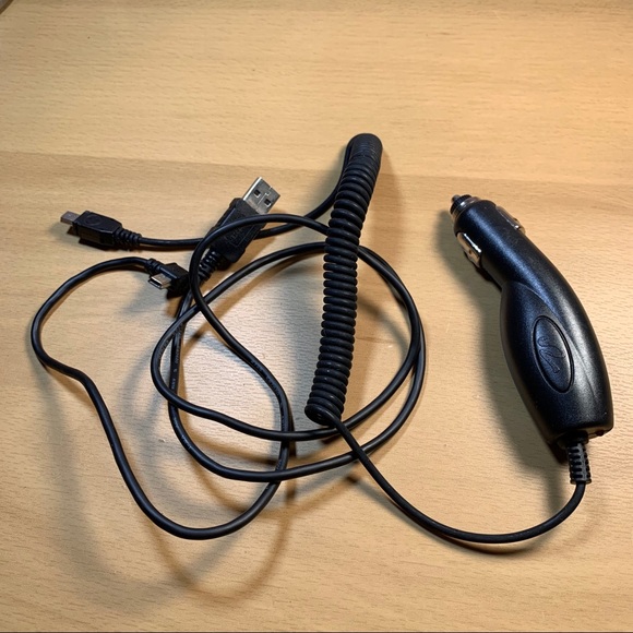 Garmin Nuvi 255 GPS System w Charger and Car Mount - Picture 13 of 13